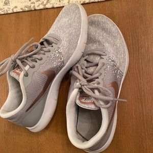 Grey Nike Womens Shoes